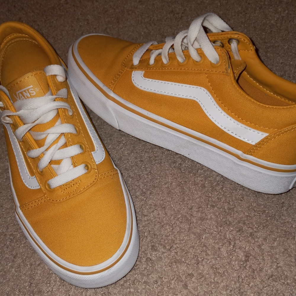 Girls Vans - Picture 3 of 6